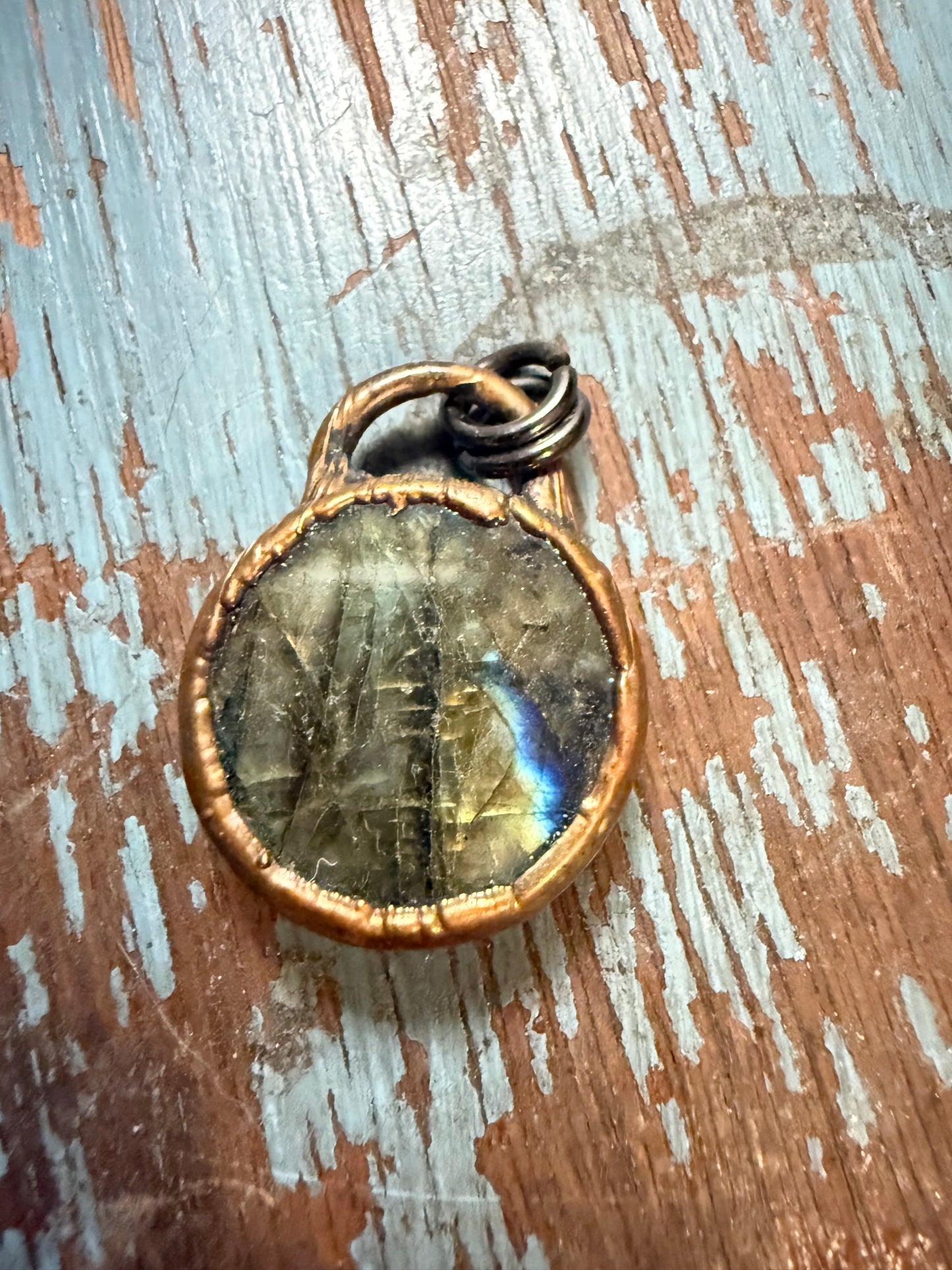 Golden Labradorite Round