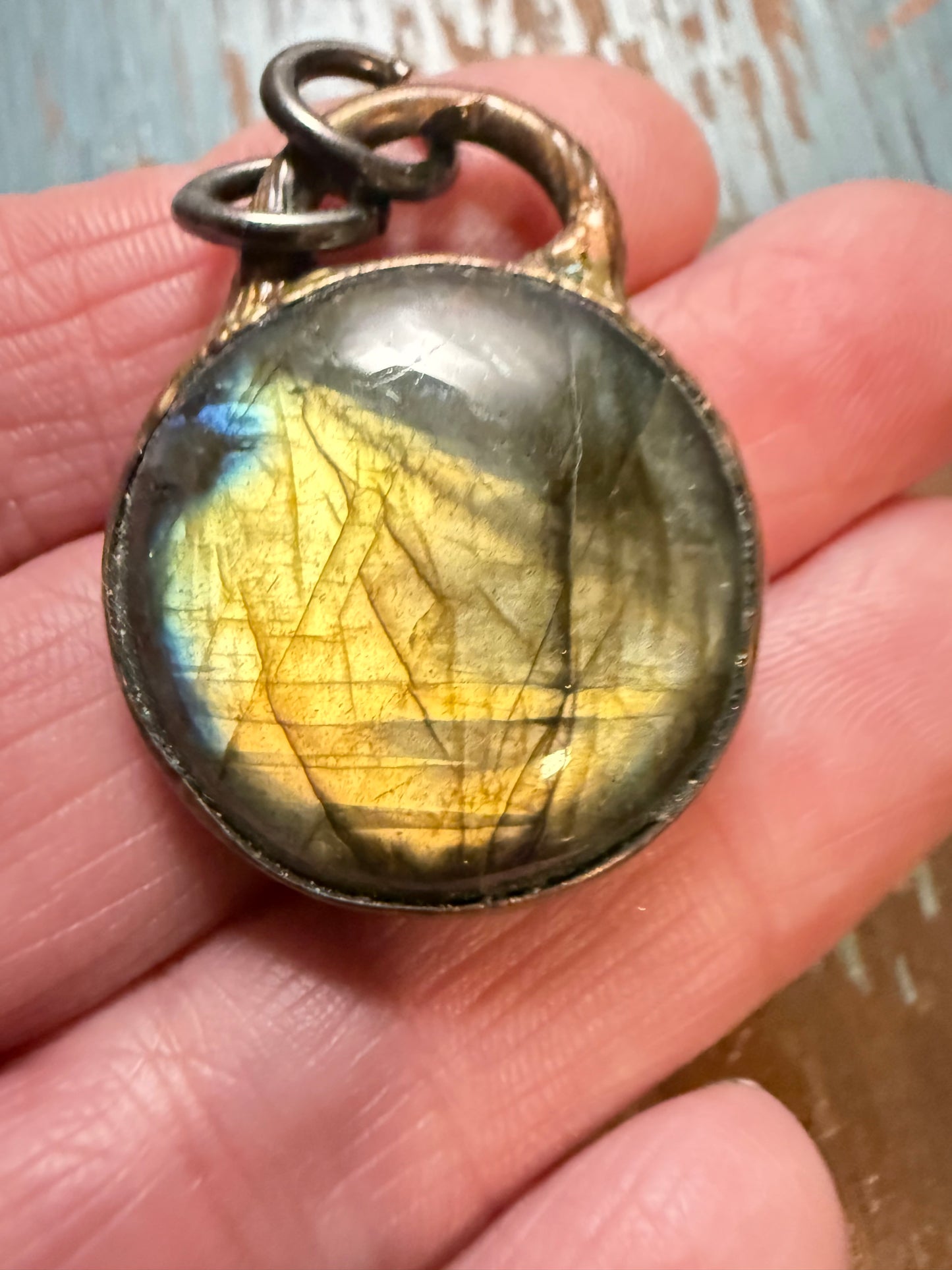 Golden Labradorite Round